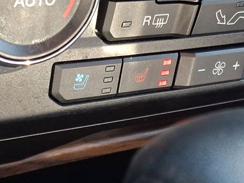 Used 2019 Ford F150 Lariat w/ Equipment Group 501A Mid image 23