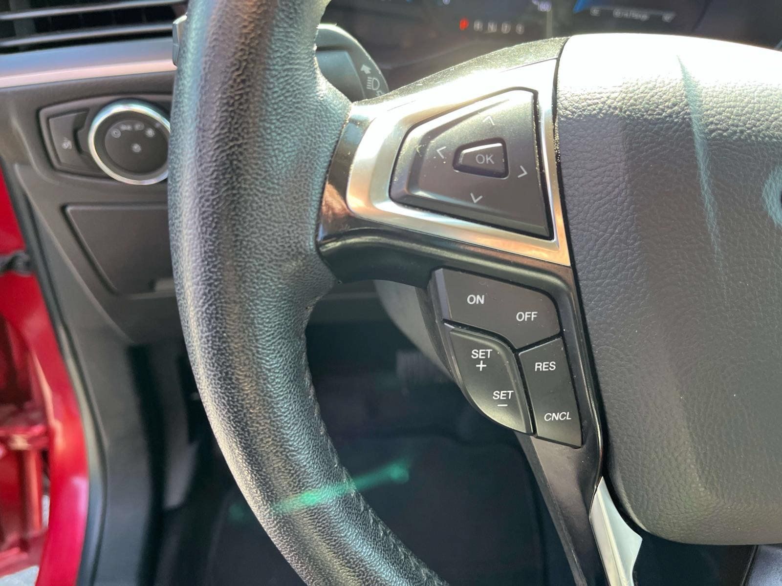 Used 2024 Ford Edge SEL AWD/4WD image 31