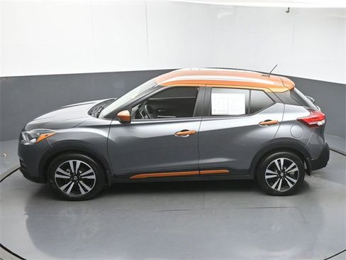Used 2019 Nissan Kicks SV image 45