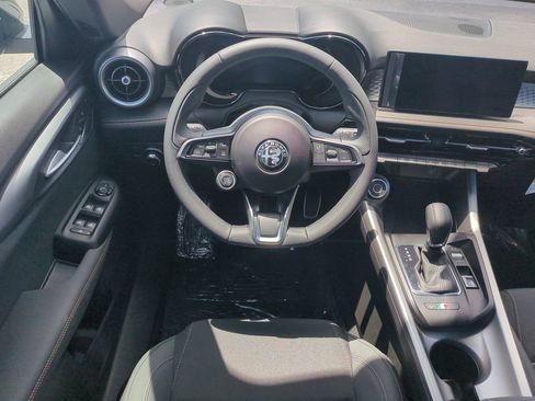New 2025 Alfa Romeo Tonale image 14