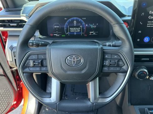 Used 2025 Toyota Tacoma TRD Sport AWD/4WD image 13
