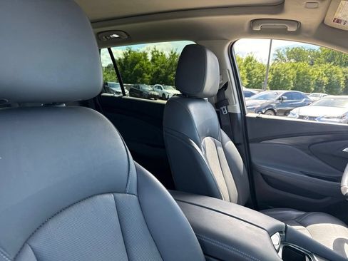 Used 2019 Buick Envision Essence FWD image 10
