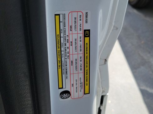 Used 2025 RAM ProMaster 2500 w/ Convenience Group FWD image 30