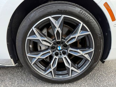 Certified 2023 BMW i7 xDrive60 AWD/4WD image 18