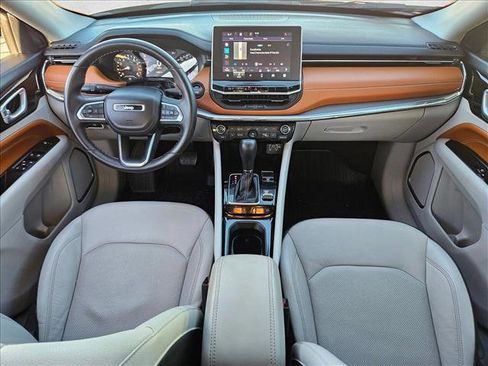 Used 2022 Jeep Compass Limited image 16