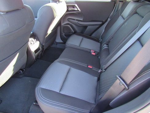 Used 2024 Mitsubishi Outlander ES image 9