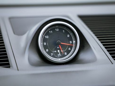 Used 2018 Porsche Macan S image 11