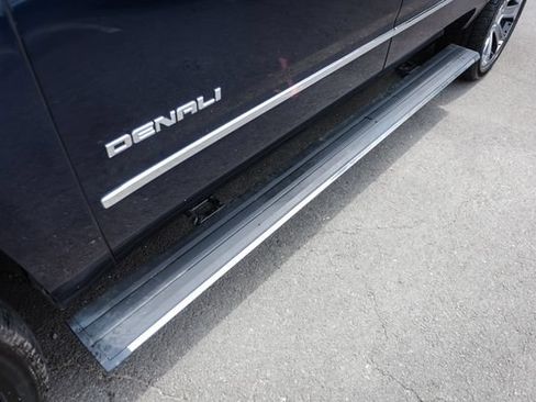 Used 2018 GMC Yukon XL Denali w/ Open Road Package AWD/4WD image 53