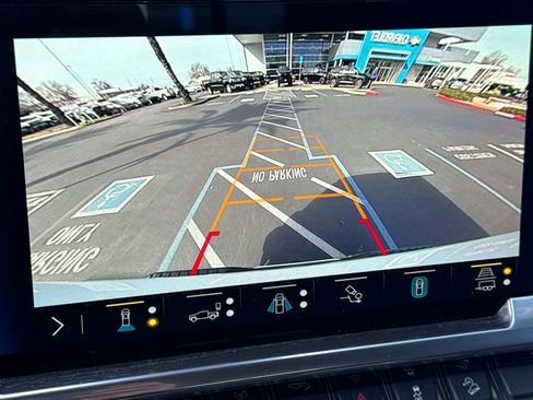 Certified 2023 Chevrolet Silverado 1500 LTZ image 22