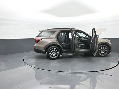 New 2026 Ford Explorer ST-Line AWD/4WD image 43
