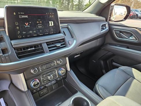 Used 2023 GMC Yukon SLT w/ SLT Luxury Package image 21