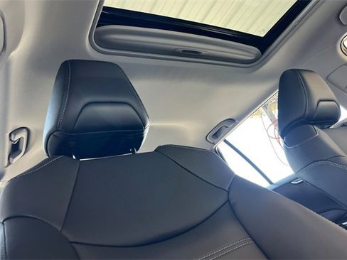 Used 2025 Toyota RAV4 XLE Premium image 15