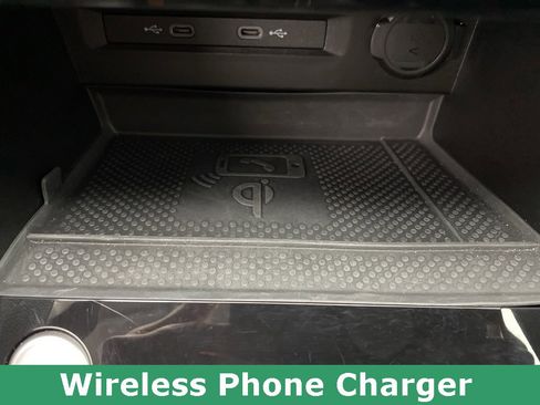 Used 2024 Volkswagen Taos SE image 37