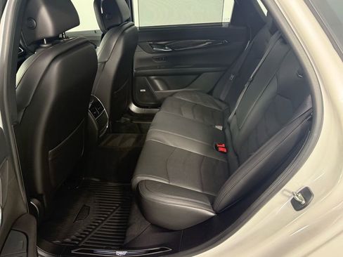 Used 2018 Cadillac CT6 Luxury image 12