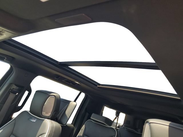 Used 2025 GMC Yukon XL AT4 Ultimate w/ LPO, Floor Liner Package AWD/4WD image 10