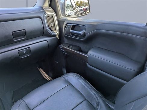 Used 2019 GMC Sierra 1500 SLT image 18
