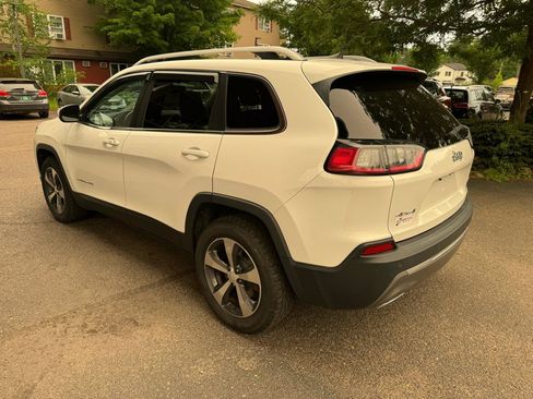 Used 2019 Jeep Cherokee Limited AWD/4WD image 3