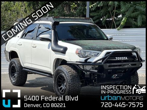 Used 2020 Toyota 4Runner SR5 AWD/4WD image 1