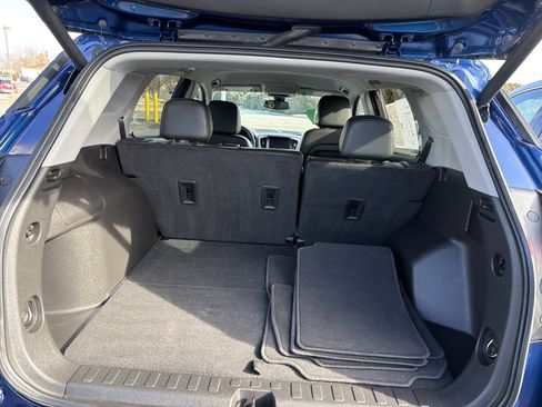 Certified 2022 GMC Terrain SLT image 27