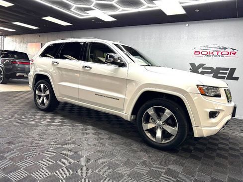 Used 2016 Jeep Grand Cherokee Overland w/ Advanced Technology Group image 2