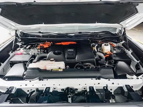 Used 2024 Toyota Tundra Platinum image 28