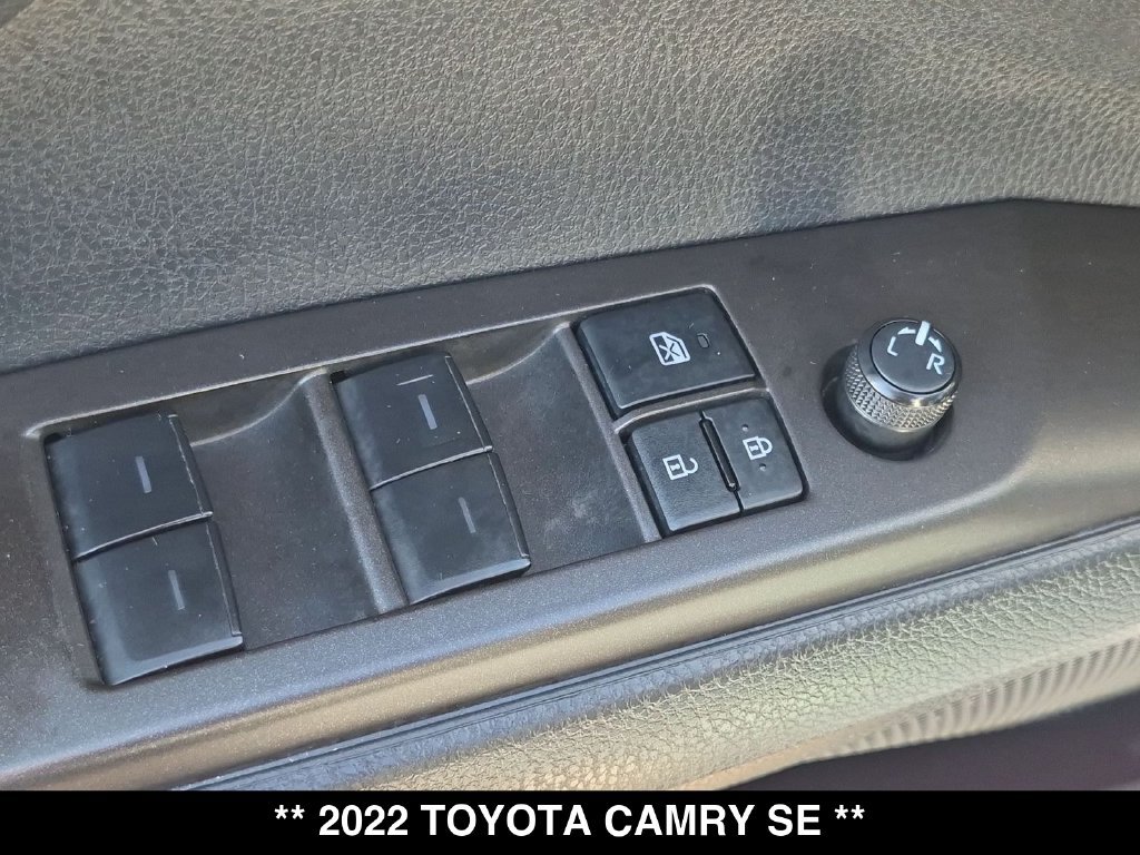 Used 2022 Toyota Camry SE AWD/4WD image 26