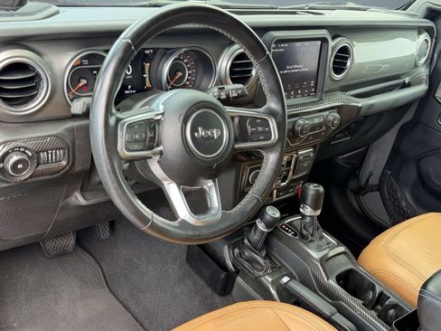 Used 2021 Jeep Wrangler Unlimited Sahara AWD/4WD image 4