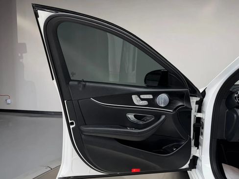 Used 2019 Mercedes-Benz E 300 image 23