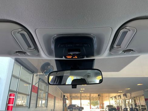 Used 2025 Toyota Corolla LE image 15