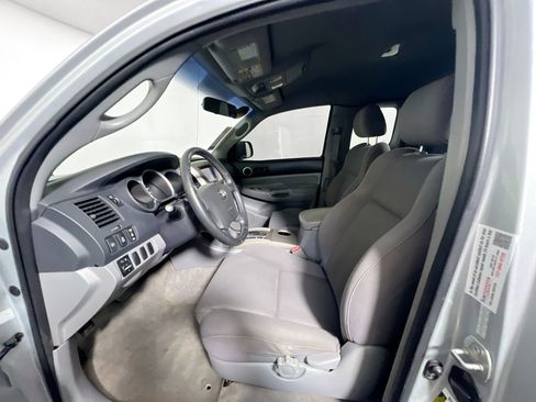Used 2005 Toyota Tacoma PreRunner RWD image 14