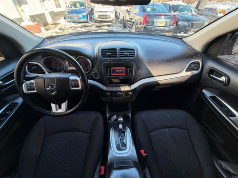 Used 2019 Dodge Journey SE w/ Connectivity Group FWD image 45