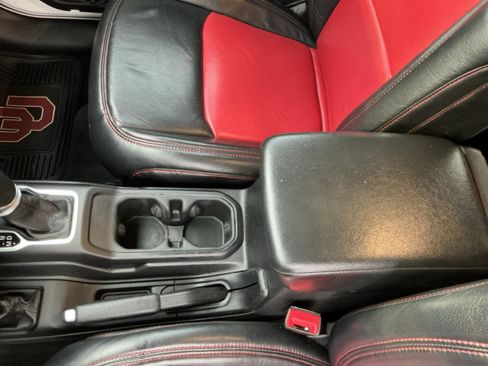 Used 2020 Jeep Wrangler Unlimited Sport S AWD/4WD image 11