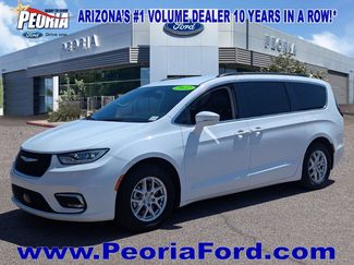 Used 2022 Chrysler Pacifica Touring-L image 1