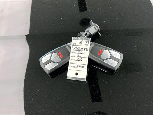 Used 2025 Audi Q5 2.0T Premium AWD/4WD image 15