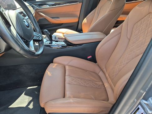 Used 2021 BMW 530i xDrive w/ Premium Package AWD/4WD image 16