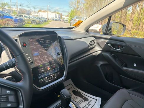 Used 2025 Subaru Crosstrek 2.5i Limited w/ Crosstrek Mirror Package image 19