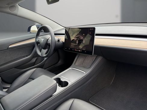 Used 2023 Tesla Model 3 Long Range AWD/4WD image 15