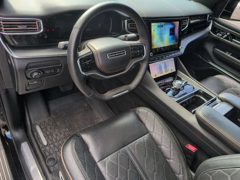 Certified 2023 Jeep Grand Wagoneer Series III w/ Rear Seat Video Group 1 AWD/4WD image 10