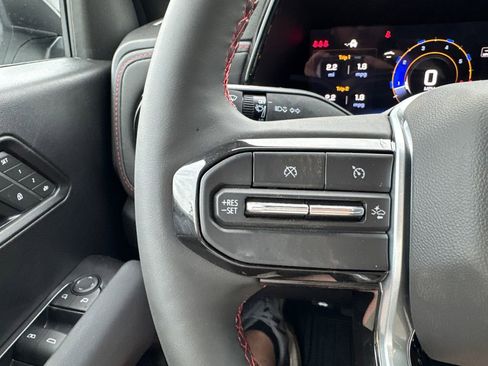 New 2025 Chevrolet Colorado Z71 w/ Technology Package image 23