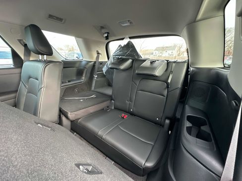 New 2026 Nissan Pathfinder SL w/ SL Premium Package (P04) AWD/4WD image 24