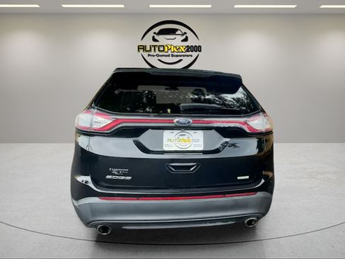 Used 2018 Ford Edge SE FWD image 6