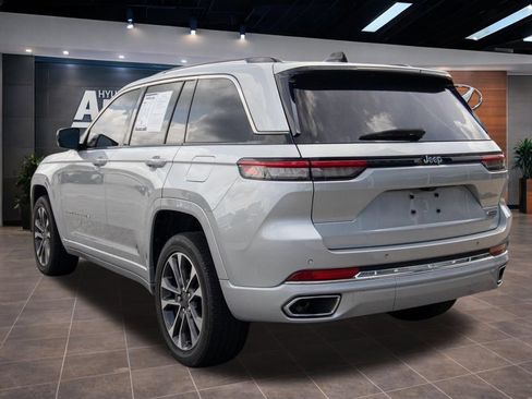 Used 2023 Jeep Grand Cherokee Overland RWD image 11