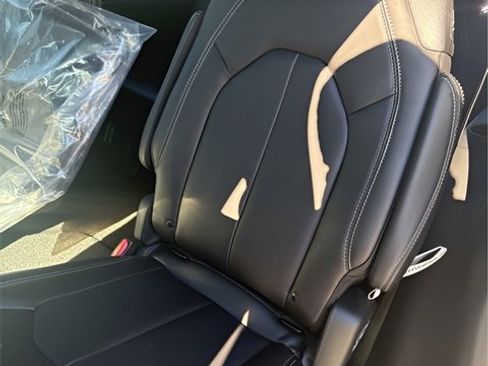 New 2026 Chrysler Pacifica Select image 23