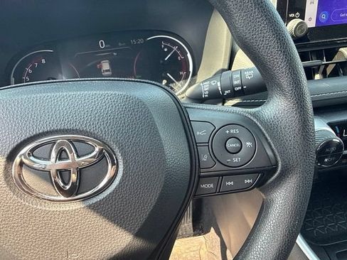Used 2024 Toyota RAV4 XLE AWD/4WD image 15