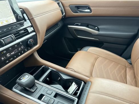 Certified 2024 Nissan Pathfinder Platinum w/ Cargo Package image 26