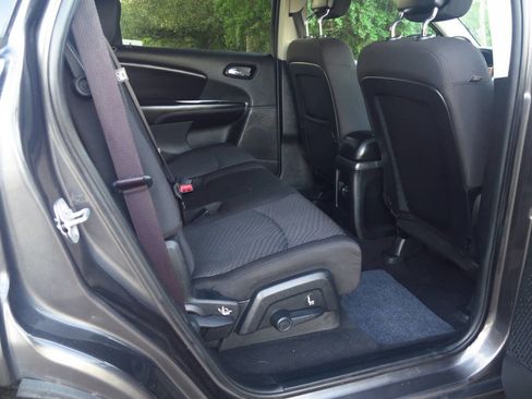 Used 2015 Dodge Journey SXT w/ Flexible Seating Group AWD/4WD image 16