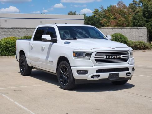 Used 2023 RAM 1500 Laramie AWD/4WD image 3