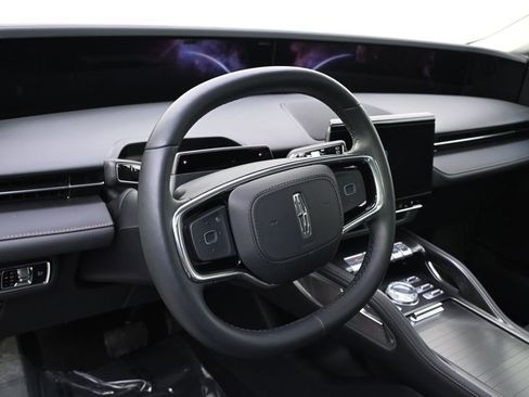New 2026 Lincoln Nautilus Reserve AWD/4WD image 11