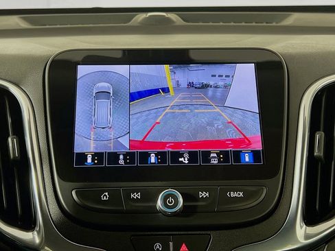 Used 2023 Chevrolet Equinox LT FWD image 13