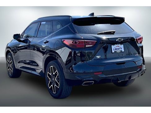 Used 2025 Chevrolet Blazer RS w/ Driver Confidence II Package image 4